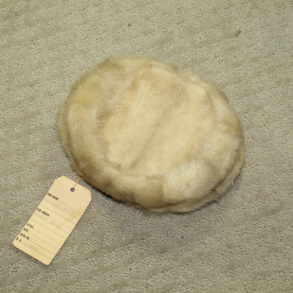 Vintage Unbranded Cream Colored Natural Mink Fur Hat